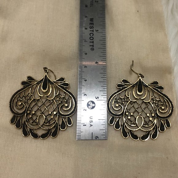 *NWOT* Club Monaco Earrings - Picture 6 of 6